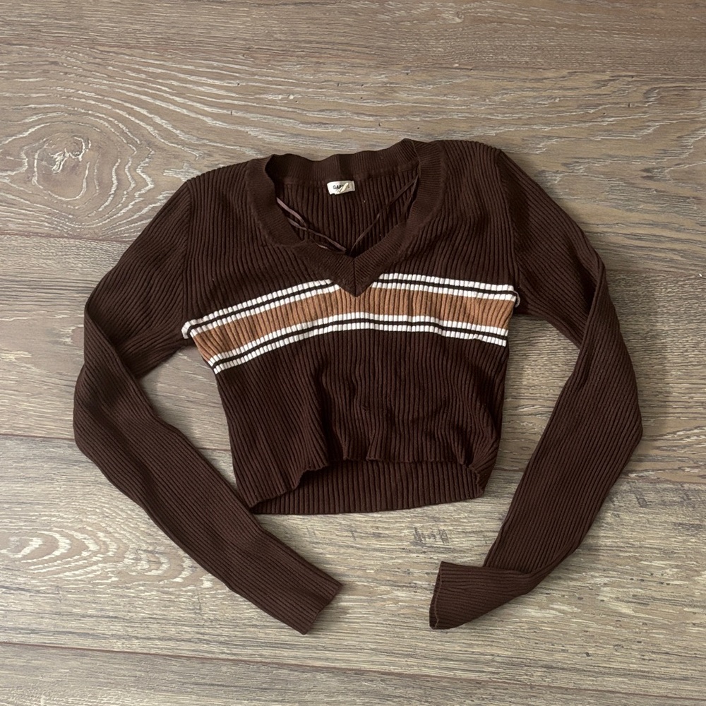 Brown V-Neck Cropped Sweater